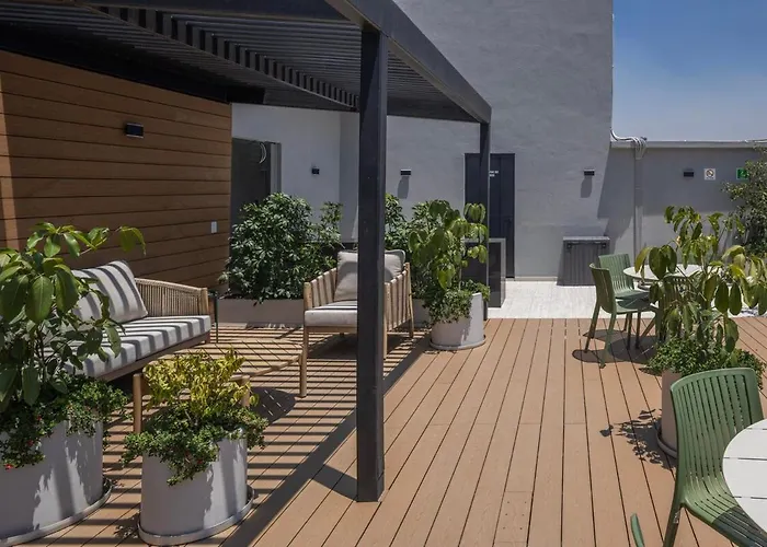 Apartment Upscale 2br 2ba, Ac, Balcony, Gym, Pool & Skydeck