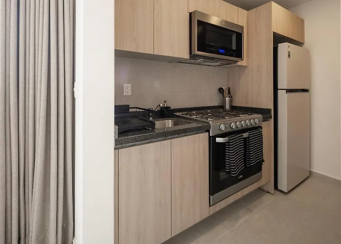 Upscale 2br 2ba, Ac, Balcony, Gym, Pool & Skydeck Apartment Mexiko-Stadt